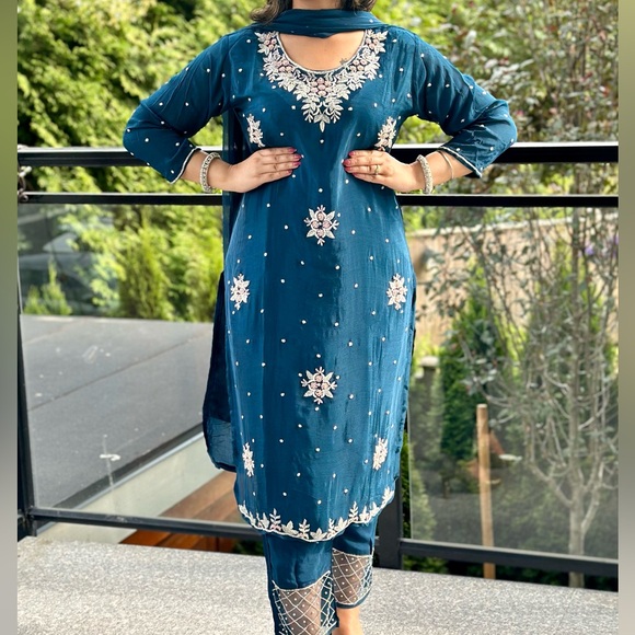 Punjabi party wear Suit Available Sizes 40, 42, 44 - Picture 3 of 3